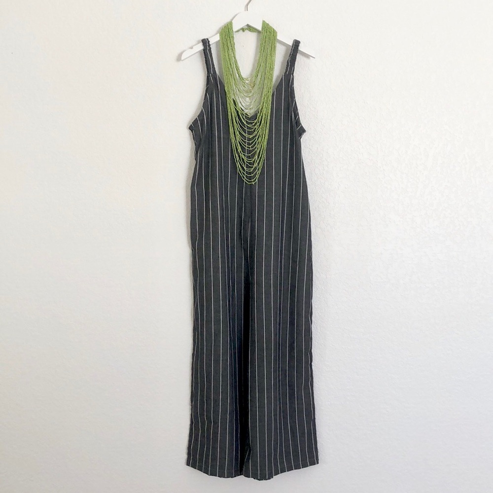 NWT Wide Leg Pinstripe Jumpsuit WITH POCKETS Sz M